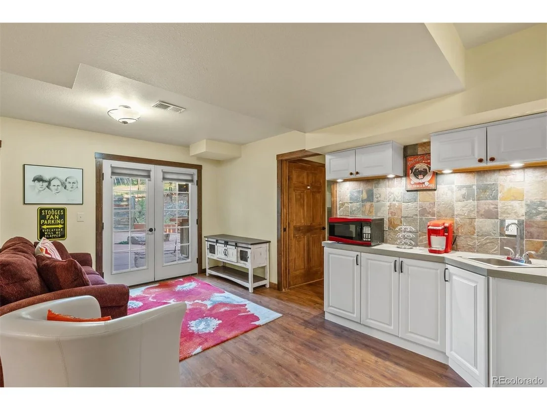 Photo of 576 Bluebird Ln