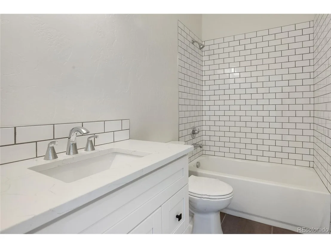 Photo of 142 Hackamore Dr