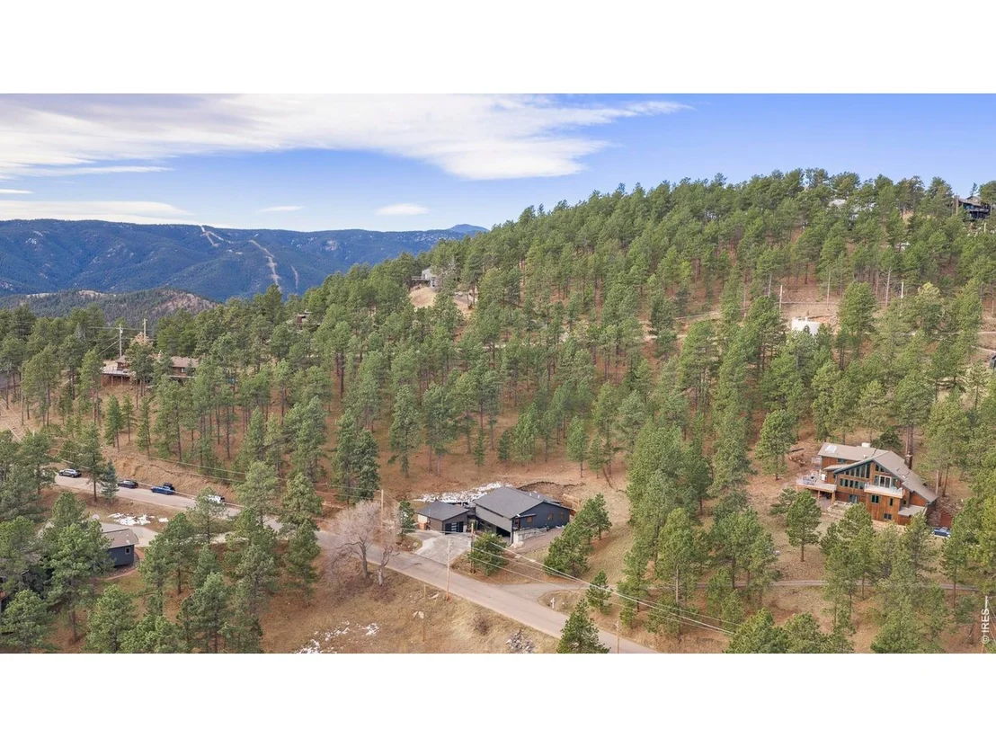 Photo of 316 Pine Tree Ln