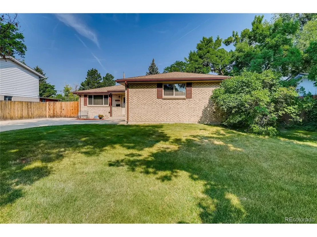 Photo of 295 Vaughn St