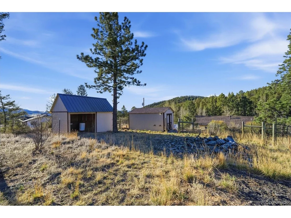 Photo of 33799 Warren Rd