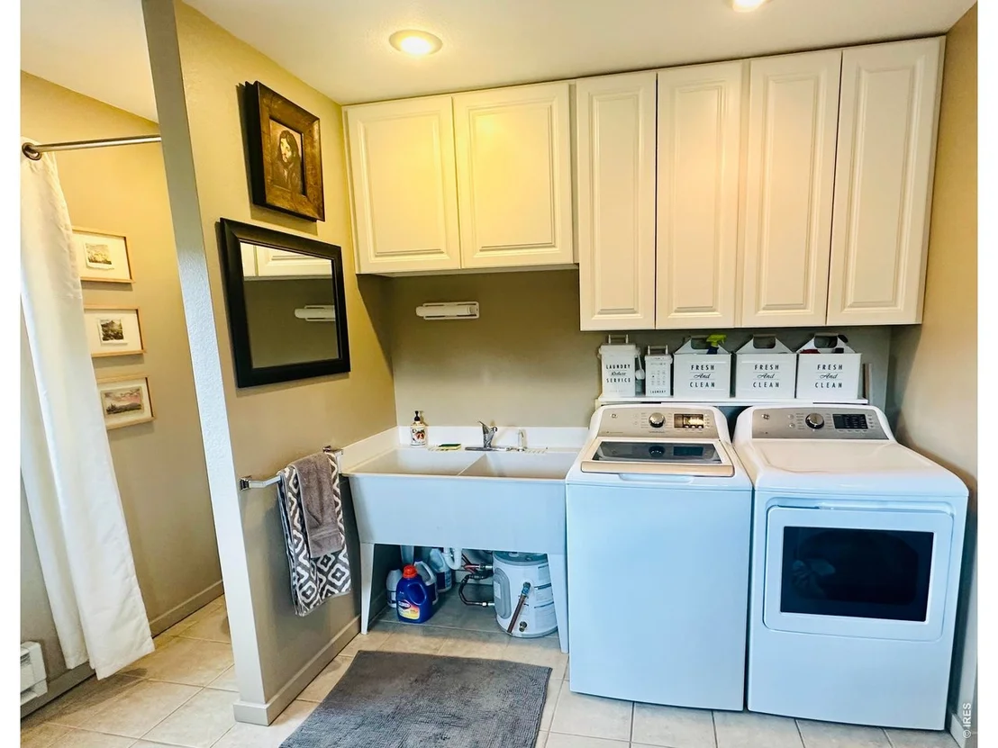 Photo of 820 Riverside Dr