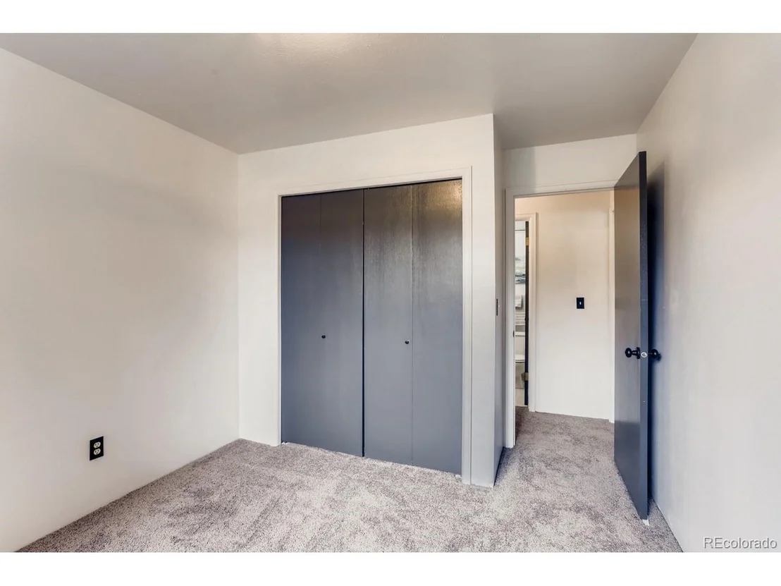 Photo of Unit 113 at 625 Manhattan Pl