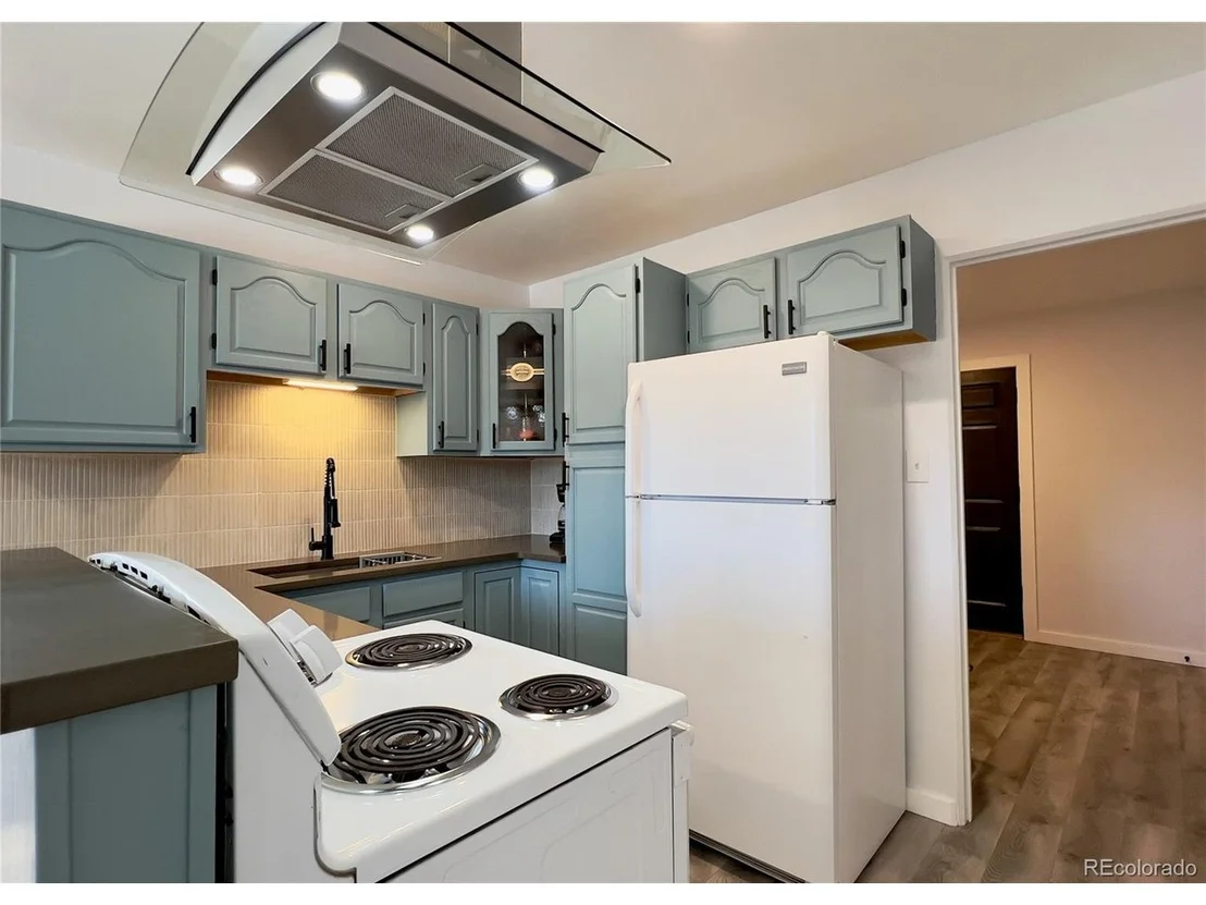 Photo of 9190 High St