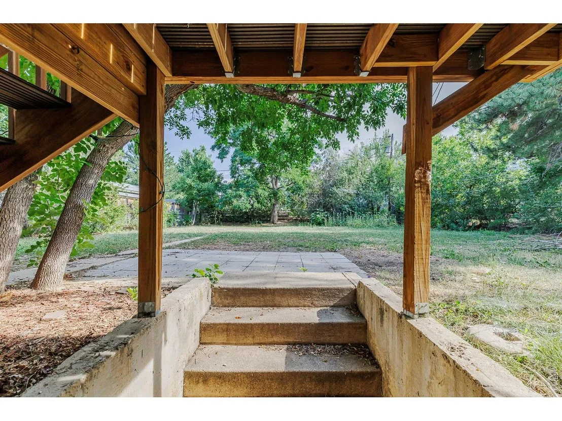Photo of 560 Hartford Dr