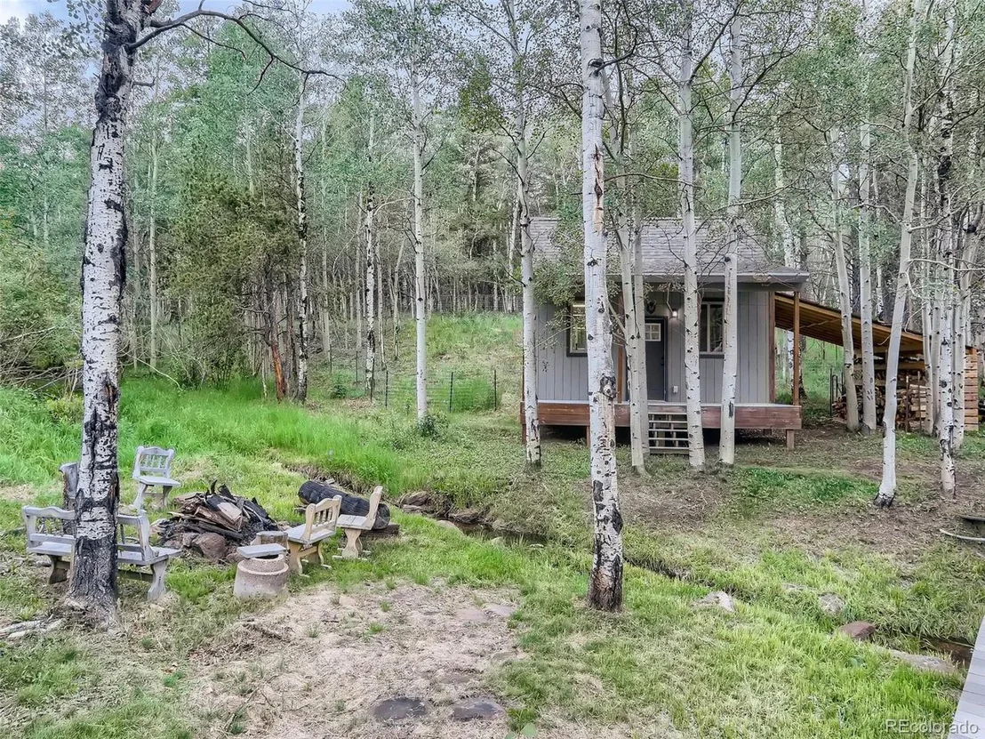 Photo of 479 Deer Rd