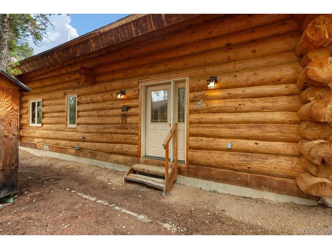 Photo of 682 Spruce Dr