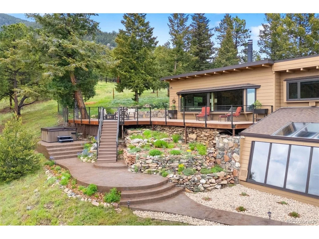Photo of 187 Marion Dr
