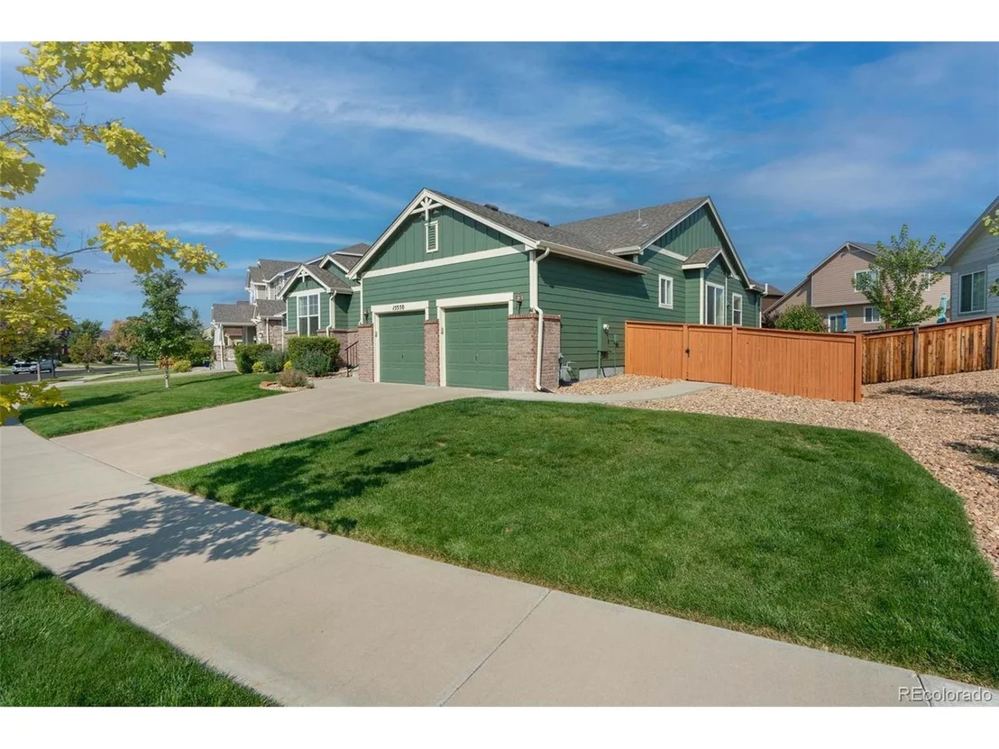 Photo of 15550 Carob Cir