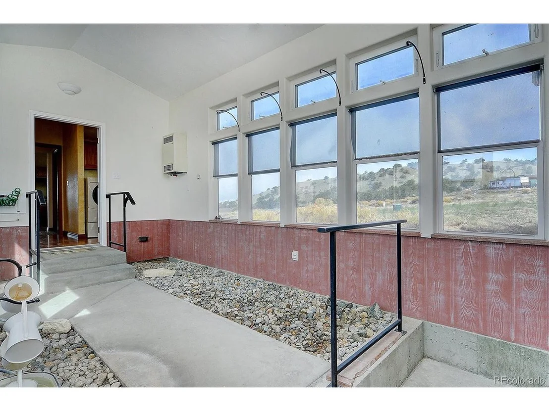 Photo of 10305 W Cherokee Dr
