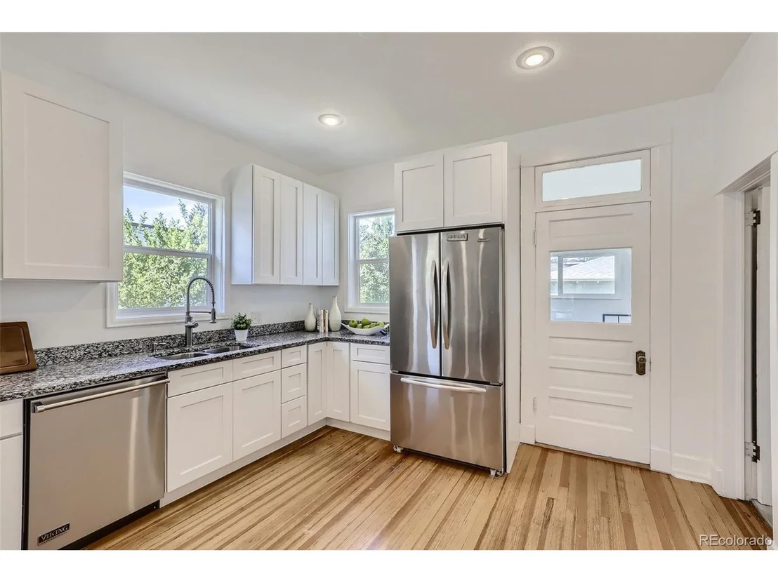 Photo of 3883 Lowell Blvd