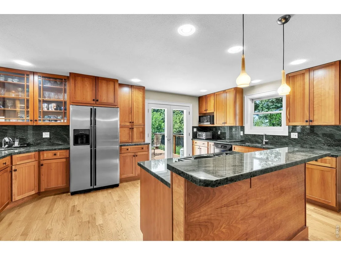 Photo of 7430 Park Pl