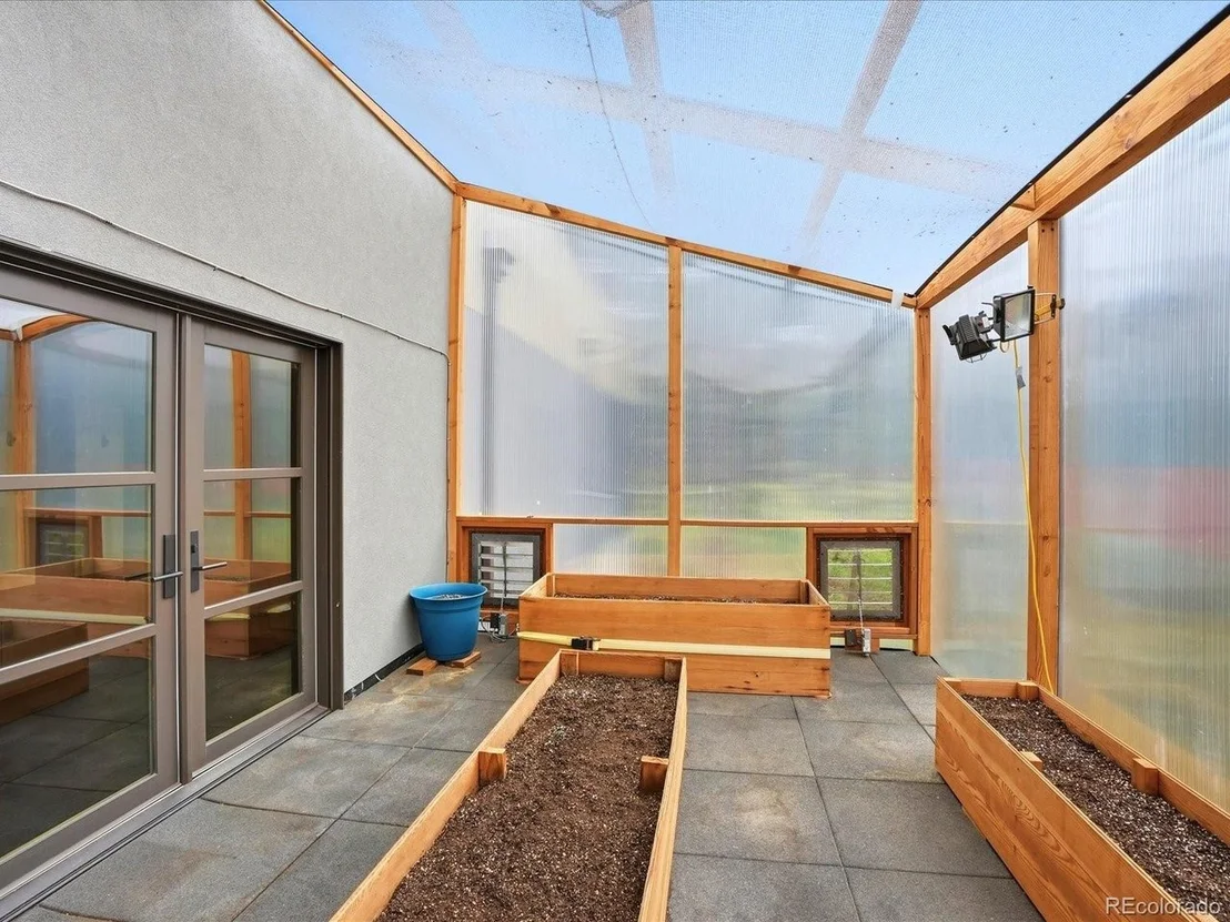 Photo of 5809 S Skyline Dr
