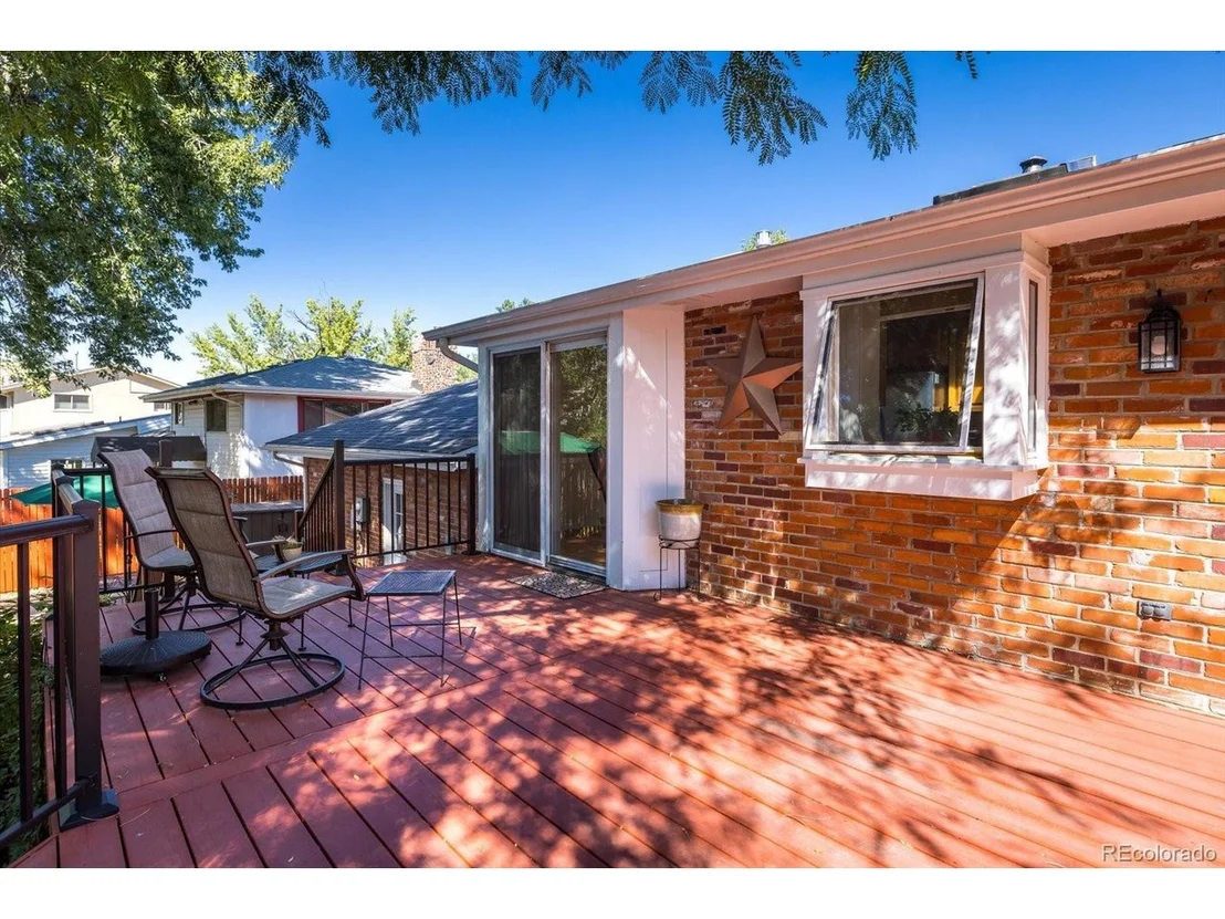 Photo of 115 Manhattan Dr