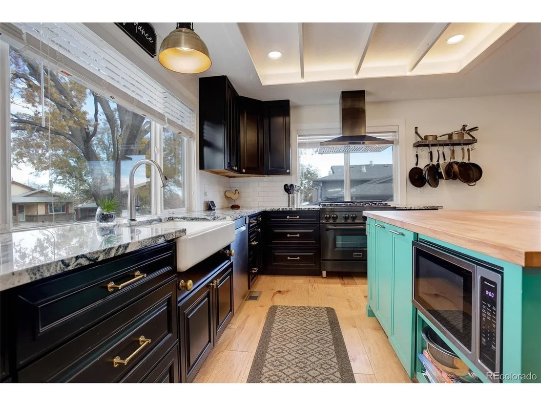 Photo of 6864 W 69th Pl