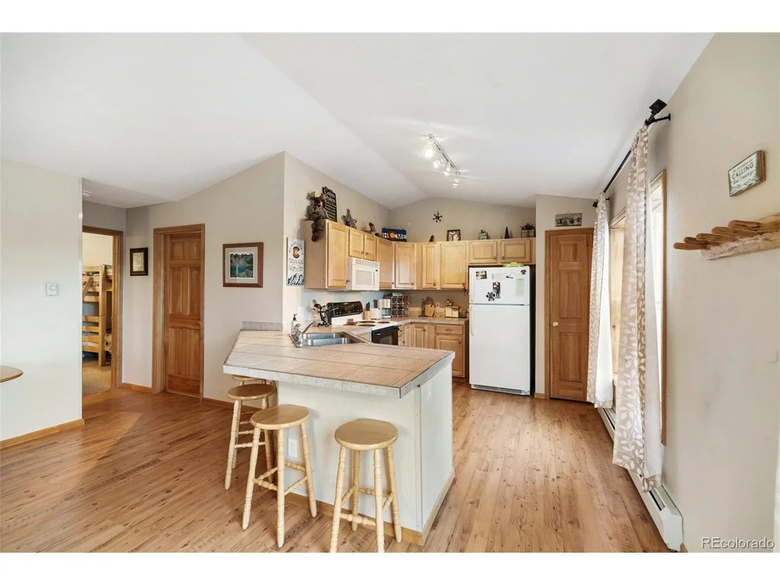 Photo of 274 Folsom Dr