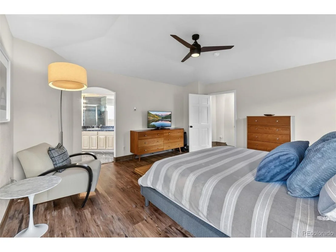 Photo of 1532 Legend Lake Cir