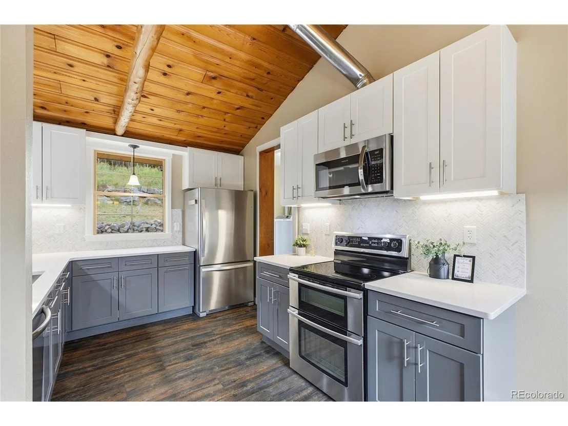 Photo of 356 Gold Rd