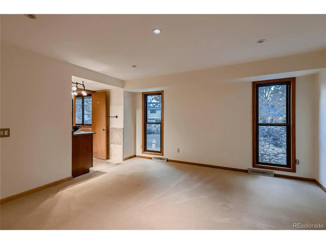 Photo of 1254 Winslow Cir