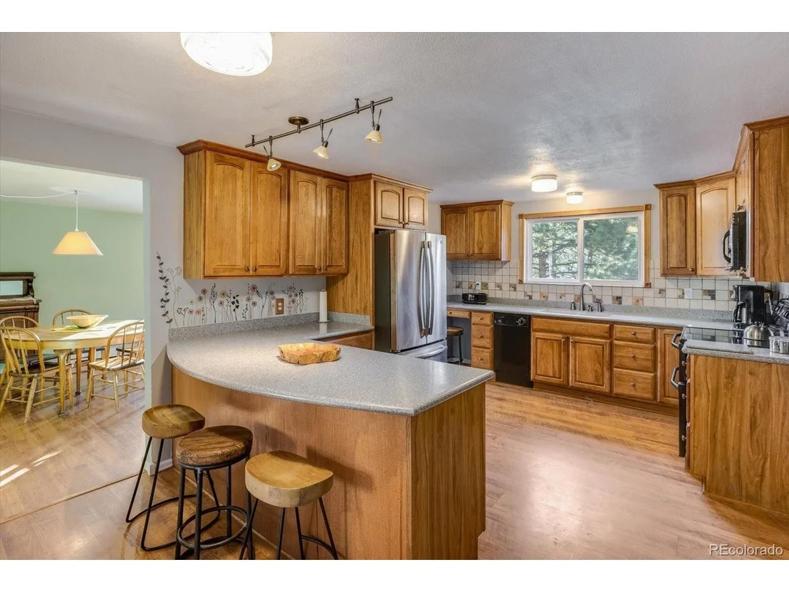 Photo of 11017 Circle Dr