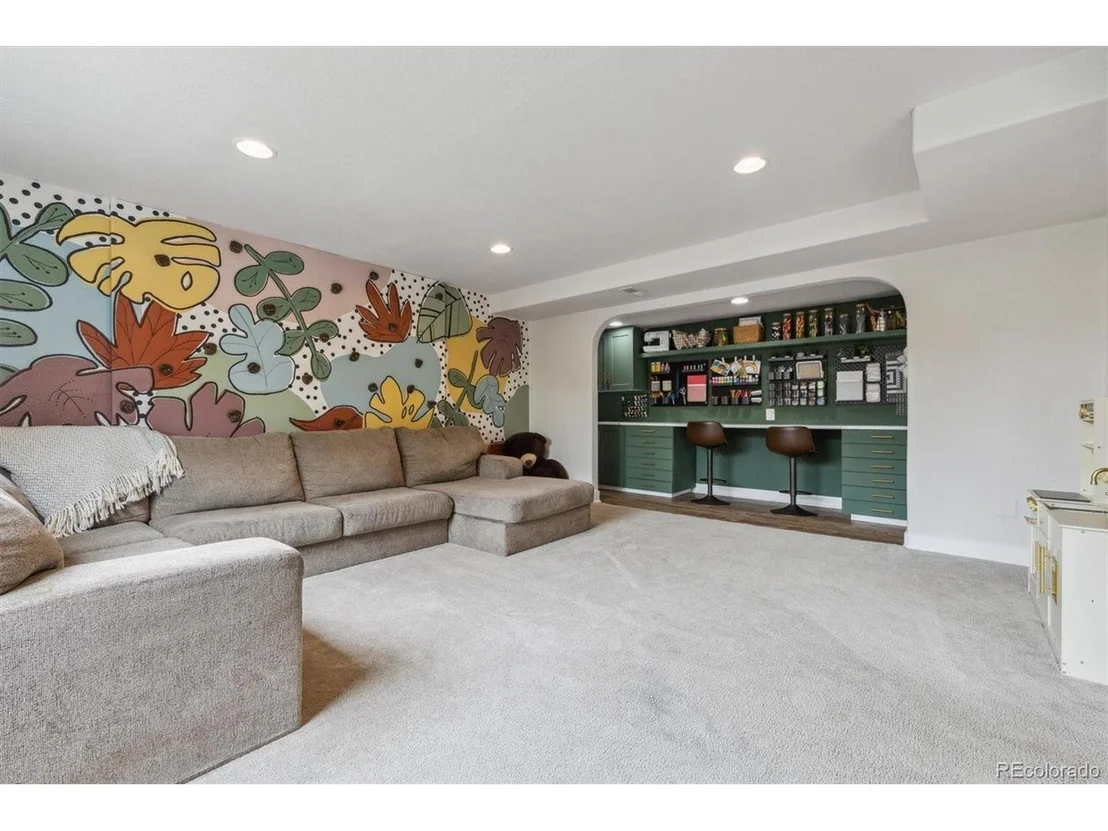 Photo of 10535 Laurelglen Cir