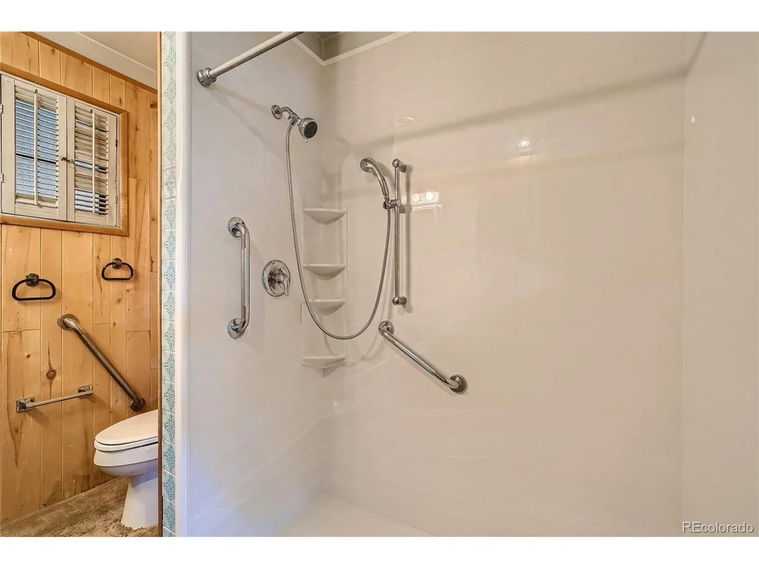 Photo of 342 Brigitte Dr
