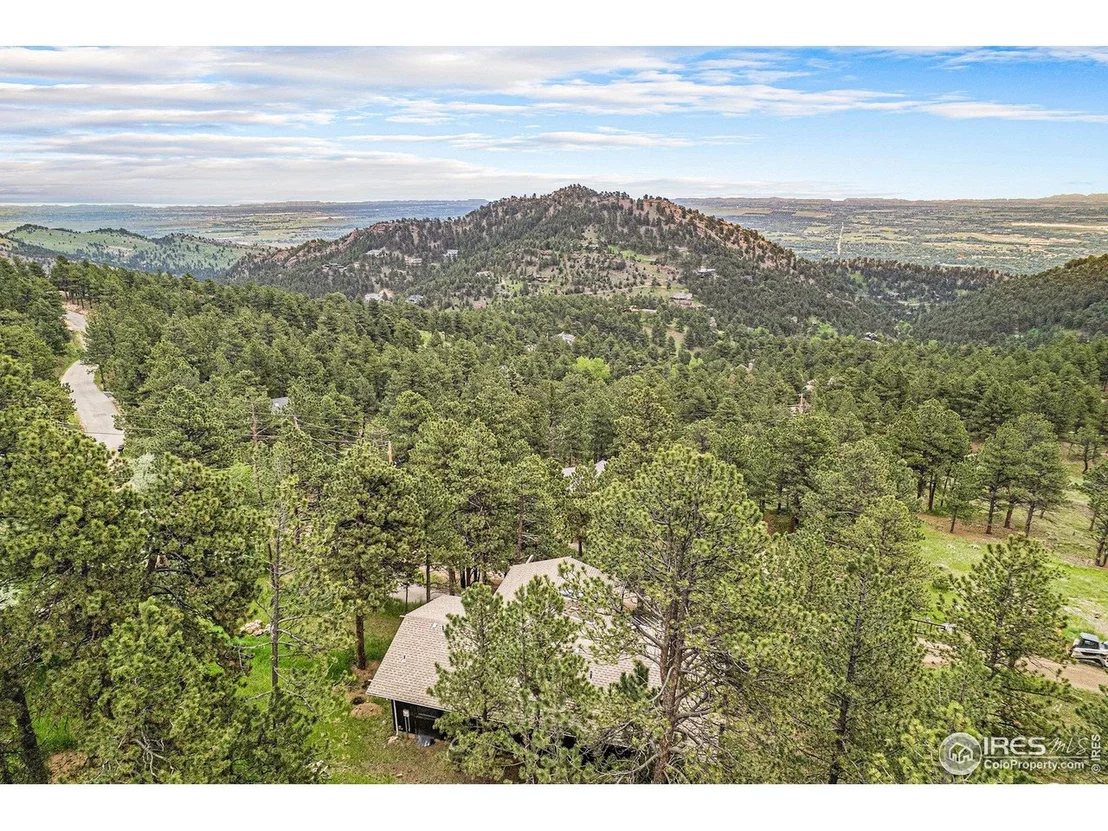 Photo of 335 Wild Horse Cir