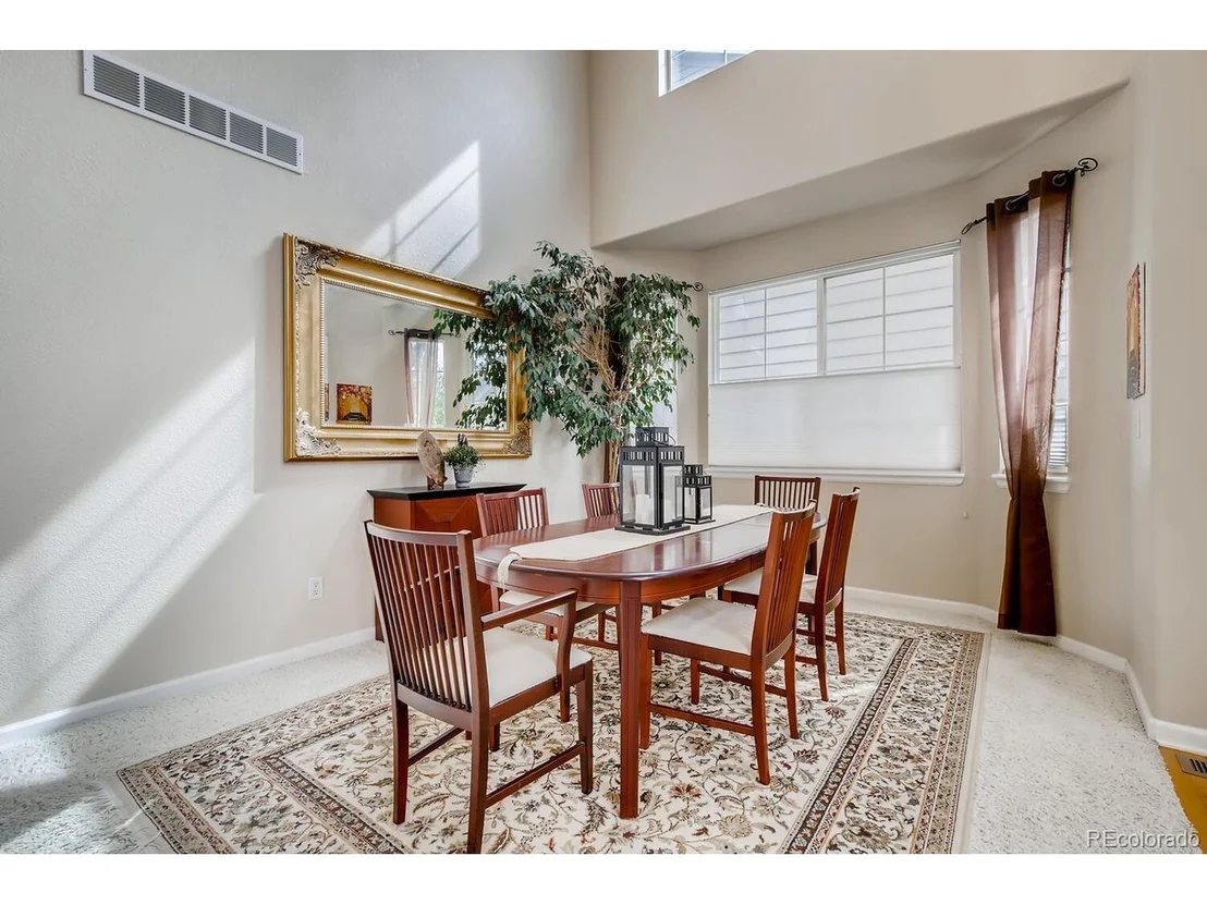 Photo of 10551 Laurelglen Cir