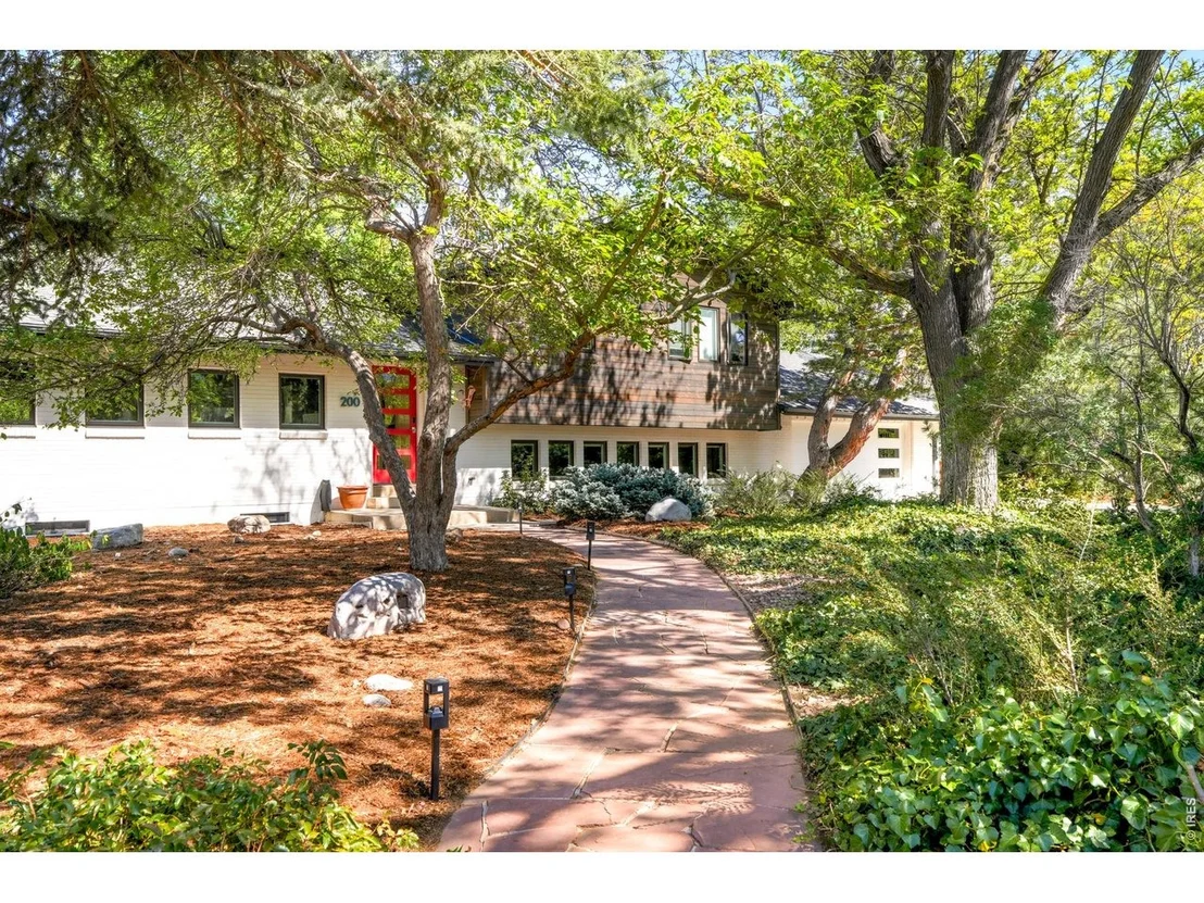 Photo of 200 Mohawk Dr