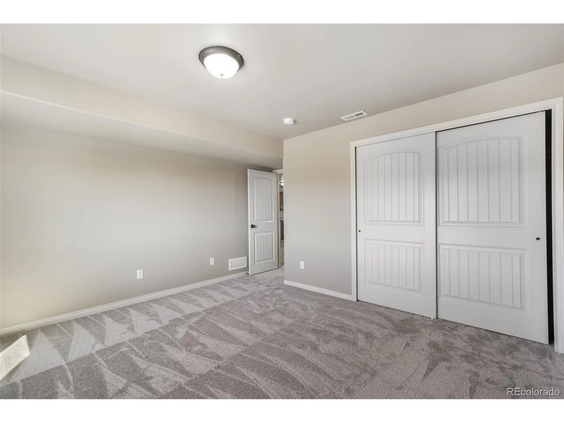 Photo of 215 Kettle Valley Way