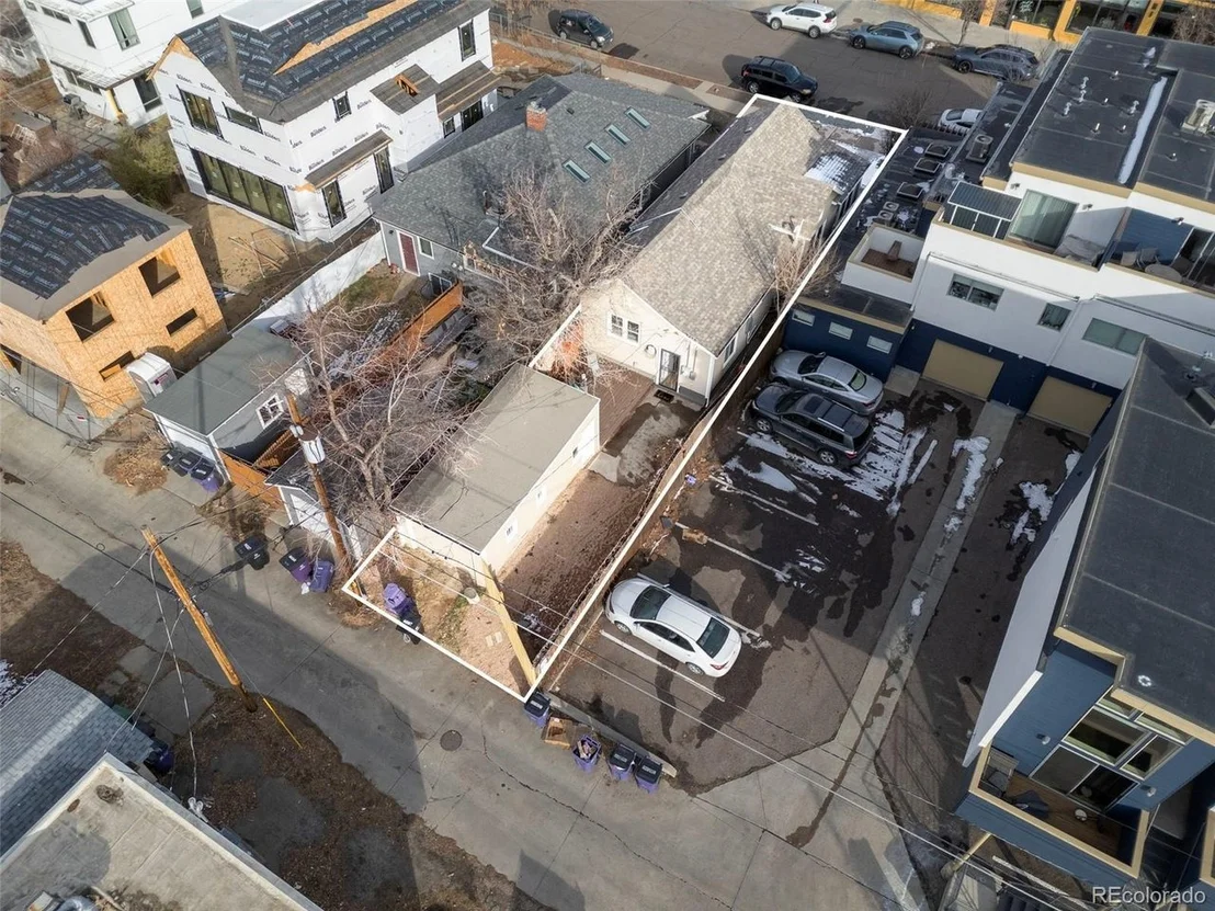 Photo of 4415 Yates St