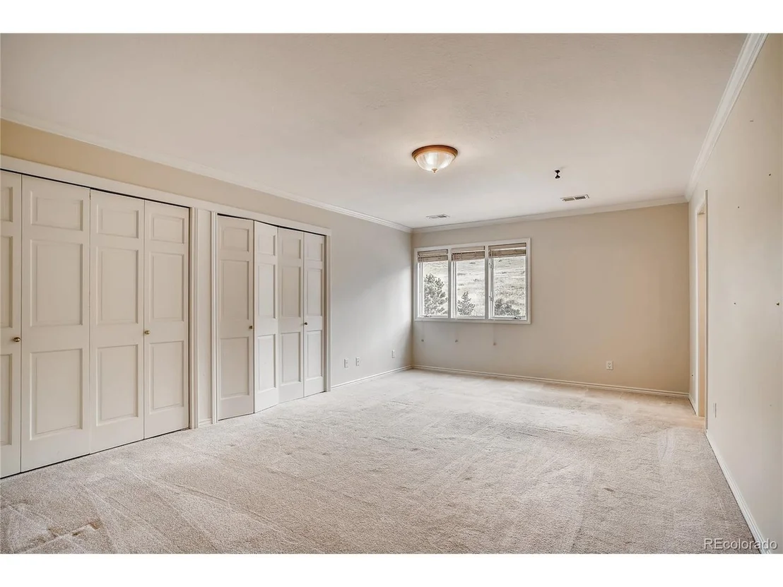 Photo of 15569 W Maple Dr