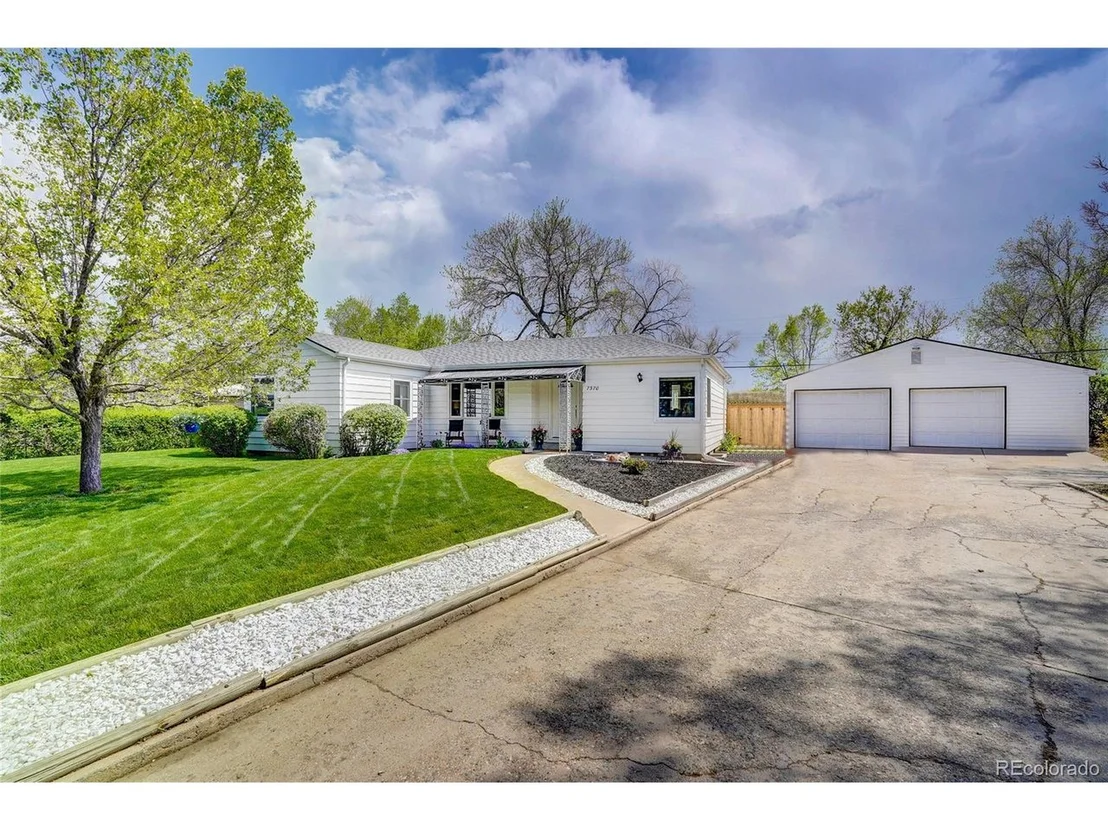 Photo of 7370 Broadview Dr