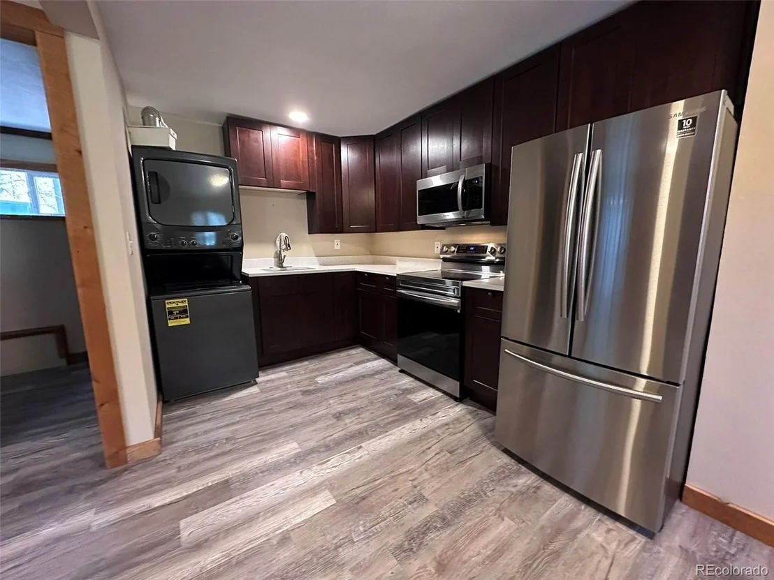 Photo of 6897 High Dr