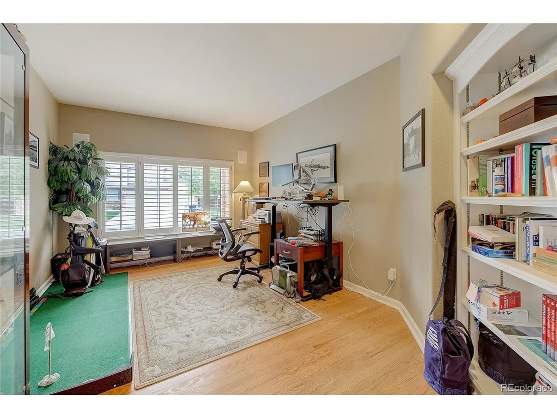 Photo of 10085 Glenstone Cir