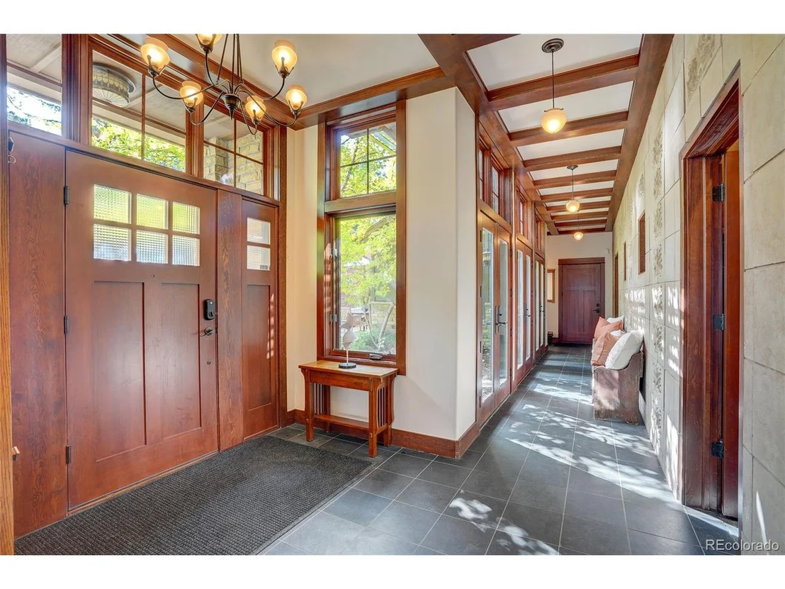 Photo of 25751 Village Cir