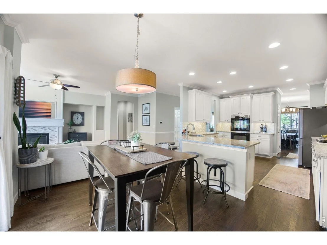 Photo of 6386 Mayfair Ave