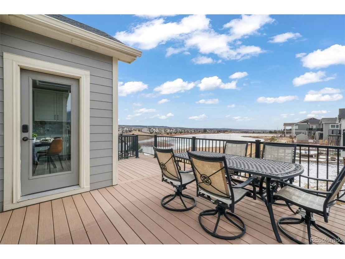 Photo of 2573 Lakes Edge Dr