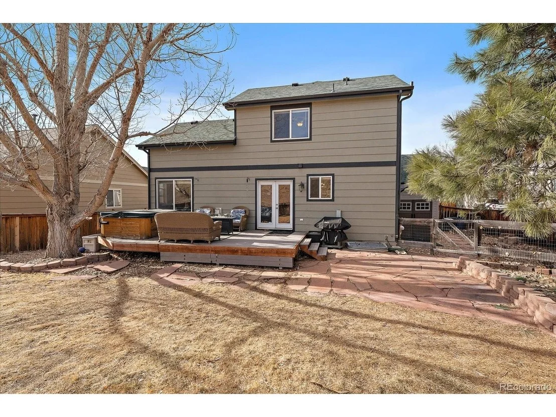 Photo of 700 Mango Dr