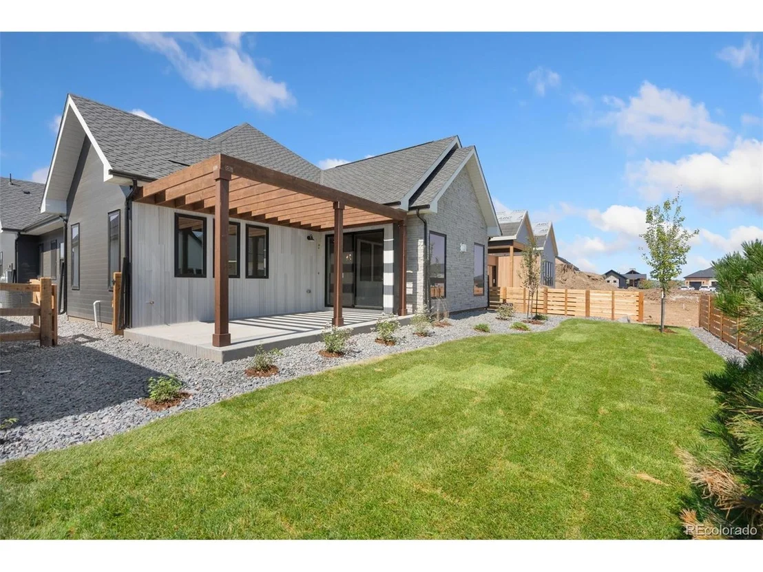 Photo of 1739 Barefoot Dr