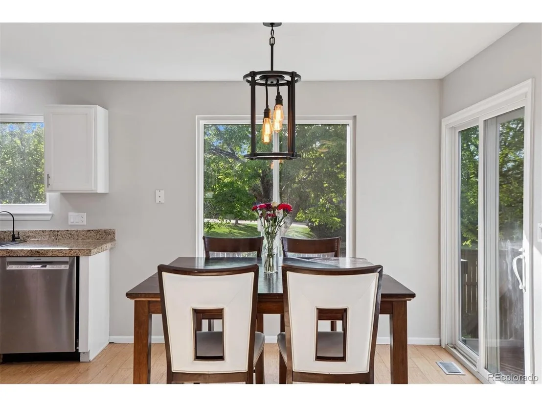 Photo of 104 Willowick Cir