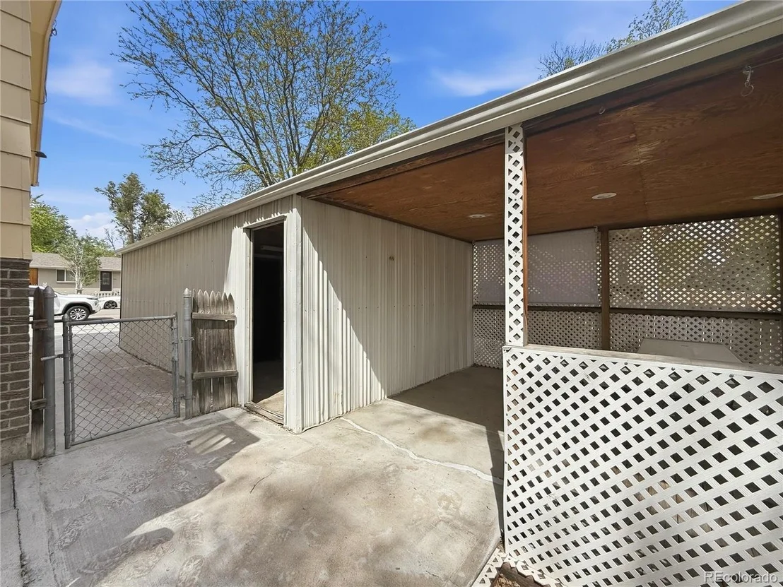 Photo of 6950 W 62nd Pl