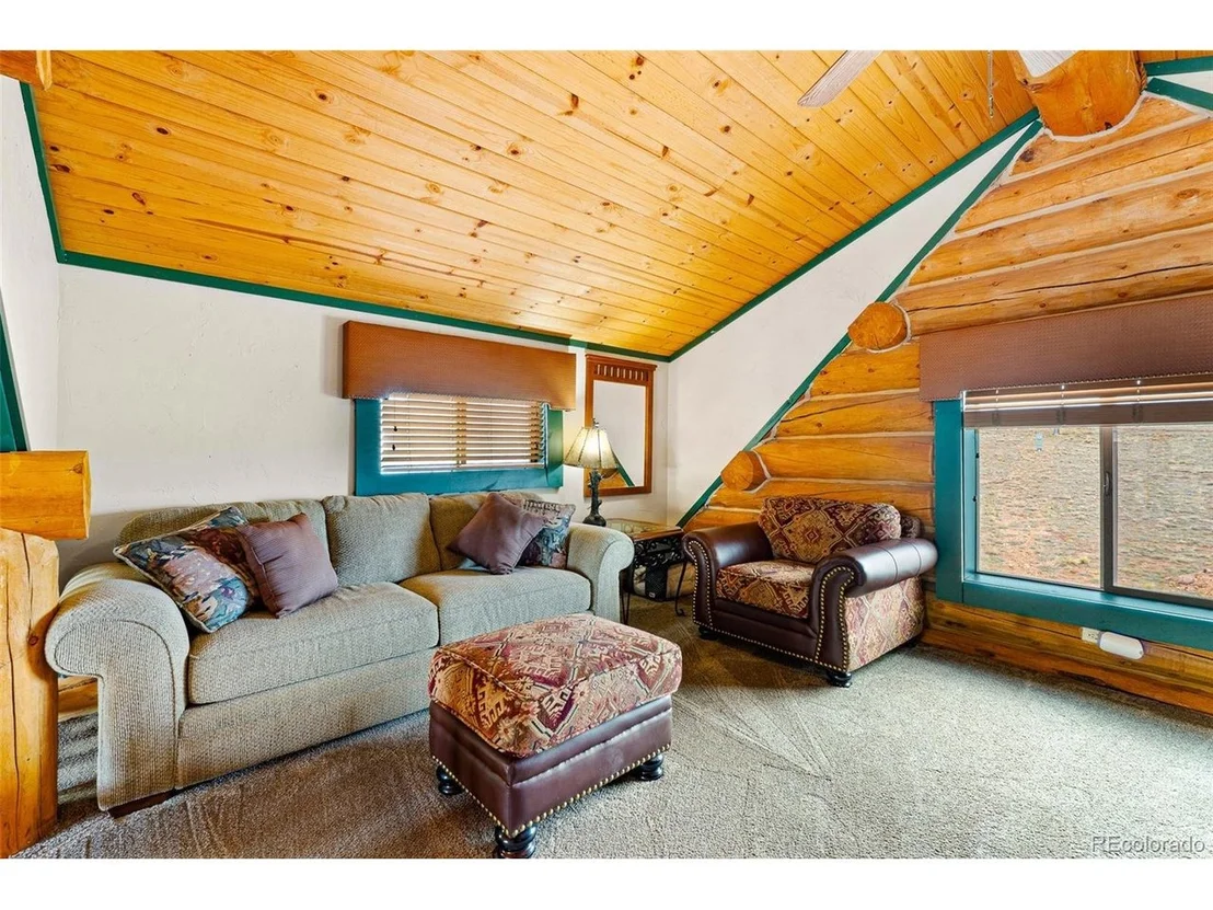 Photo of 85 Kenosha Dr