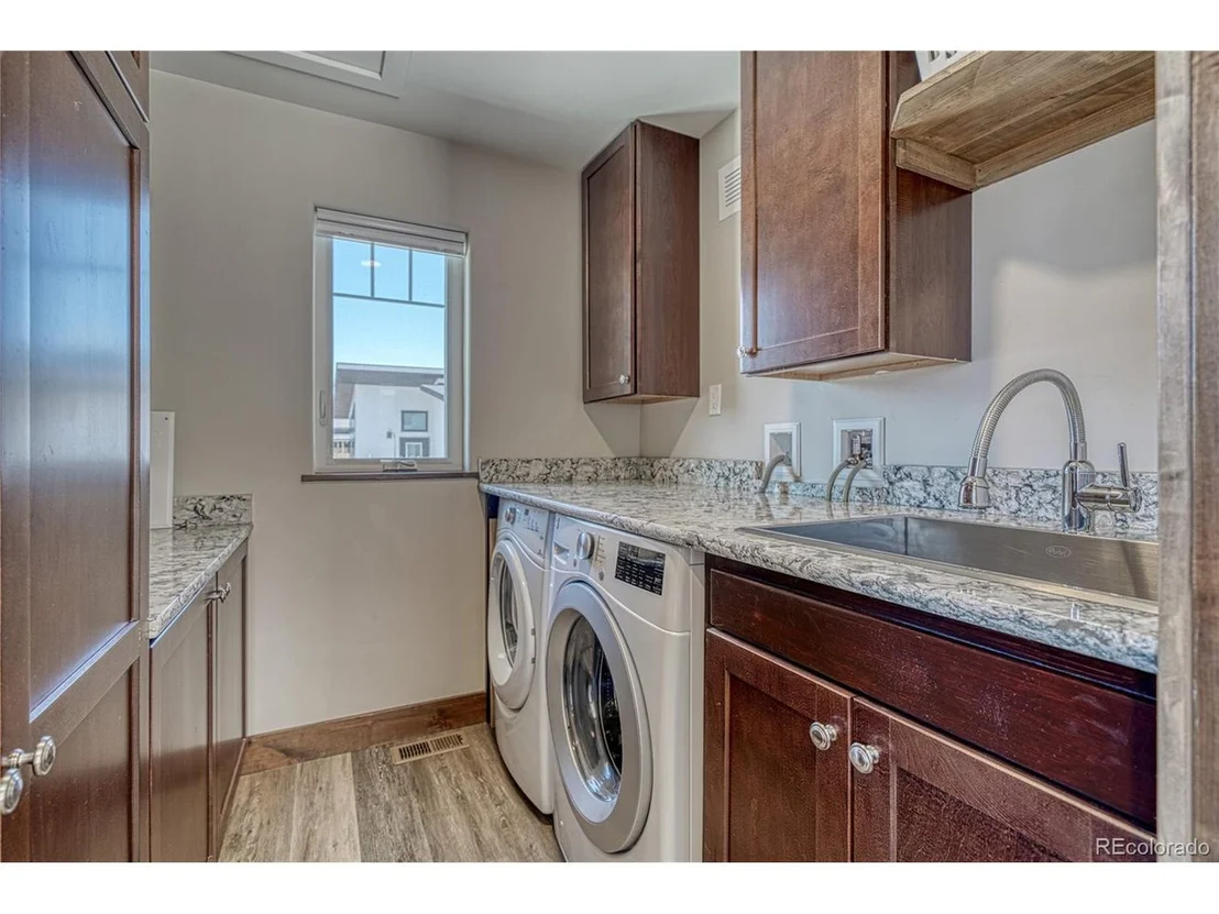 Photo of 106 Crestone Mesa Dr