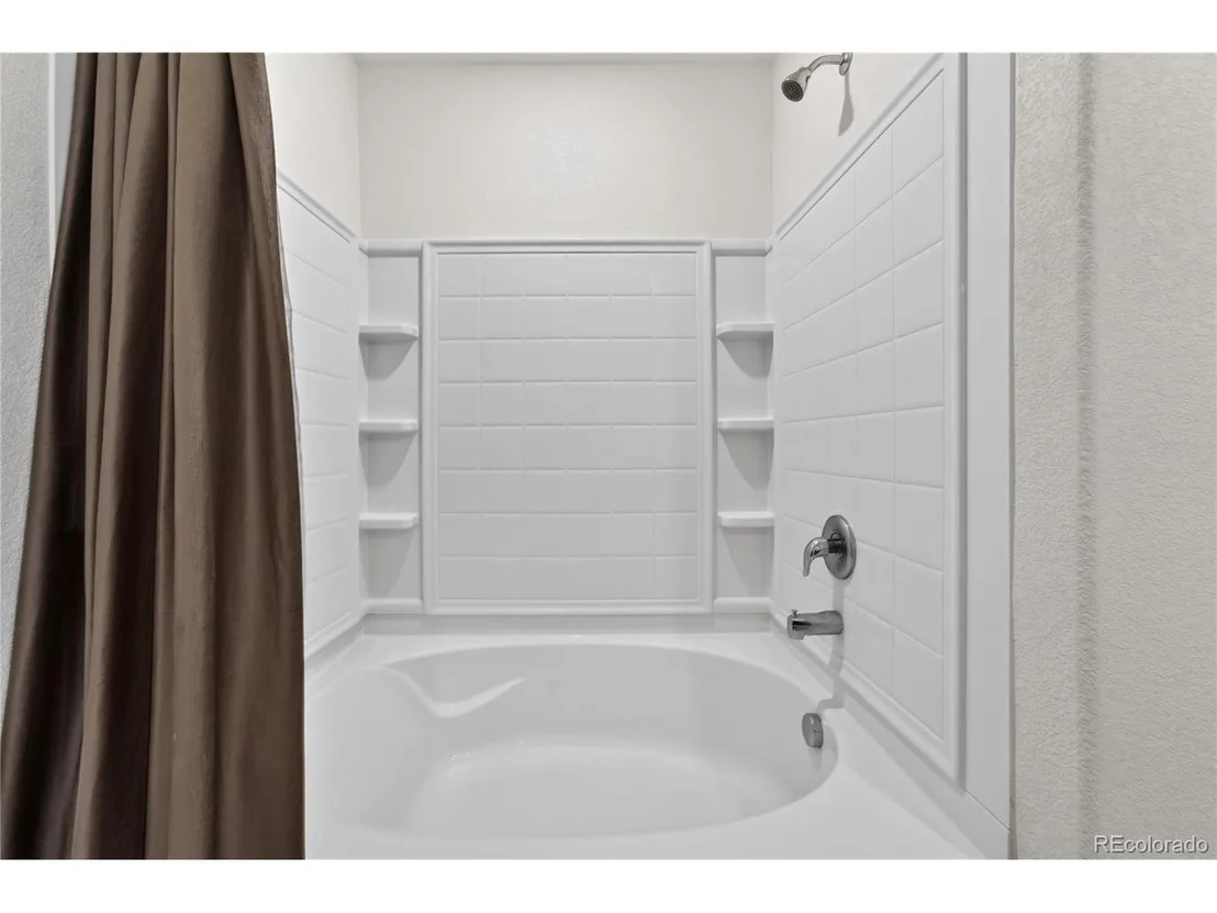 Photo of 47308 Clover Ave