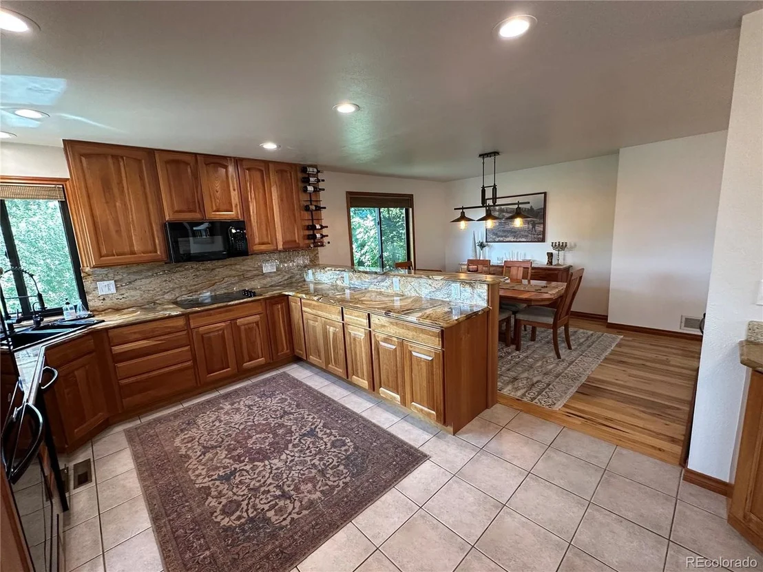 Photo of 7454 Queen Cir