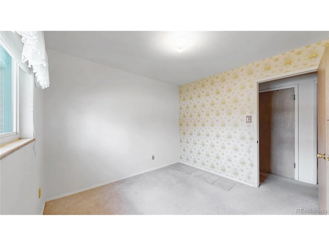 Photo of 6684 Kline St