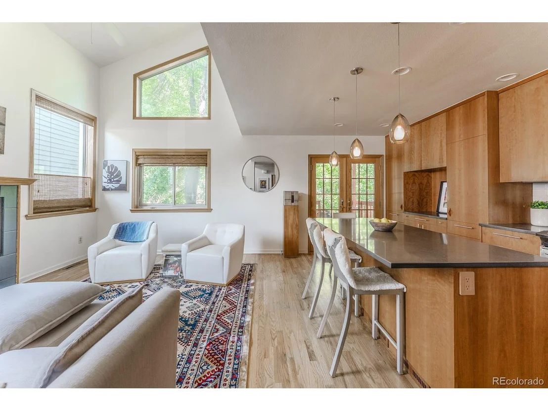 Photo of 79 Huron Ct