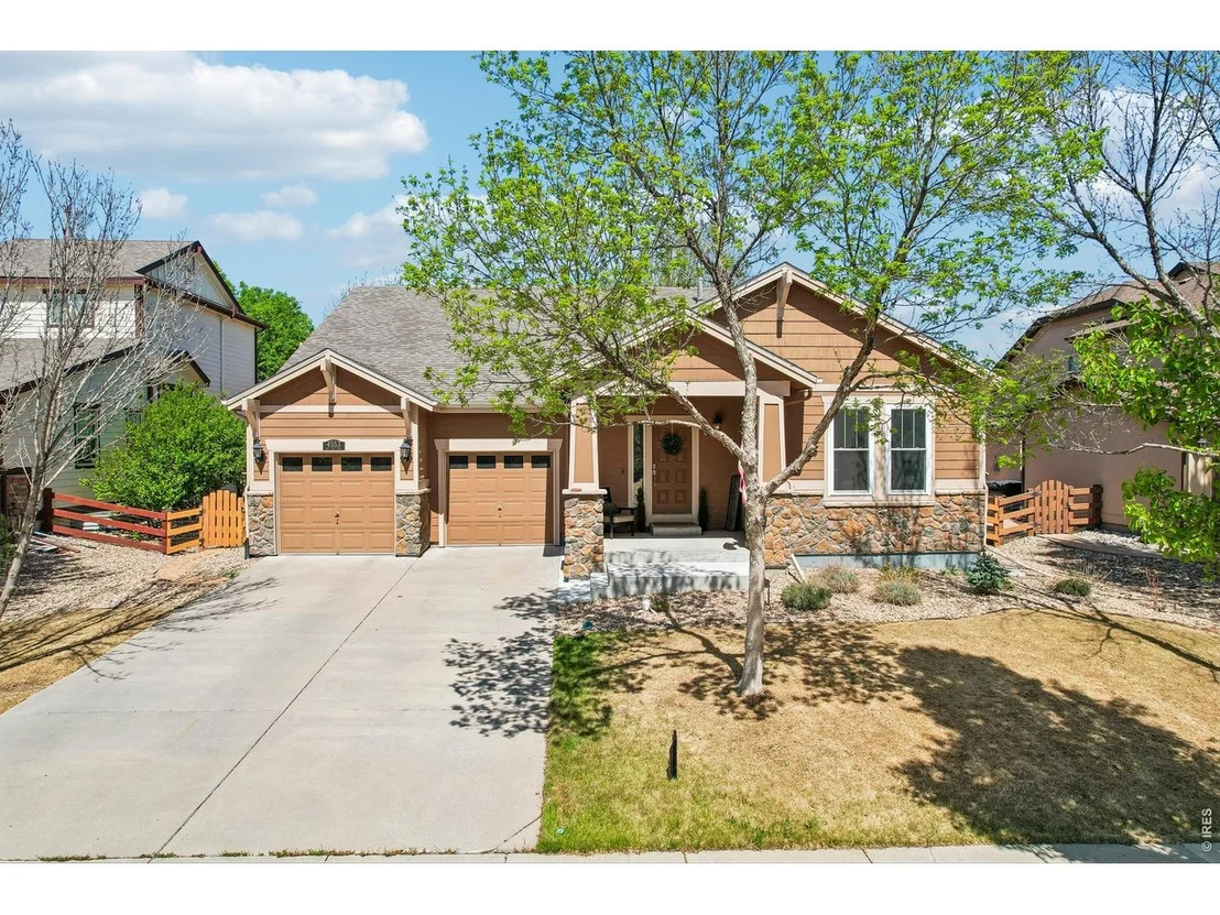 Photo of 4553 Red Deer Trl