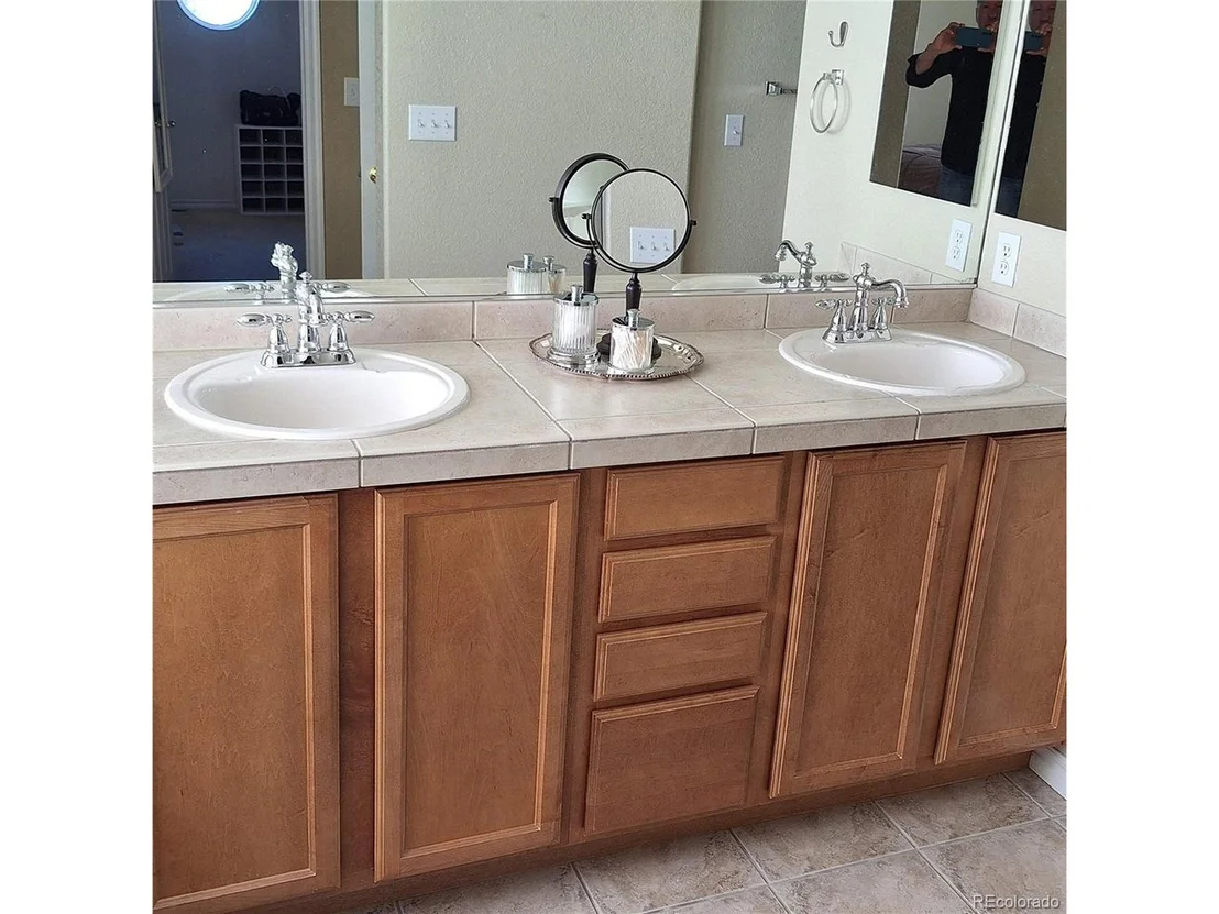 Photo of 10724 Riverbrook Cir